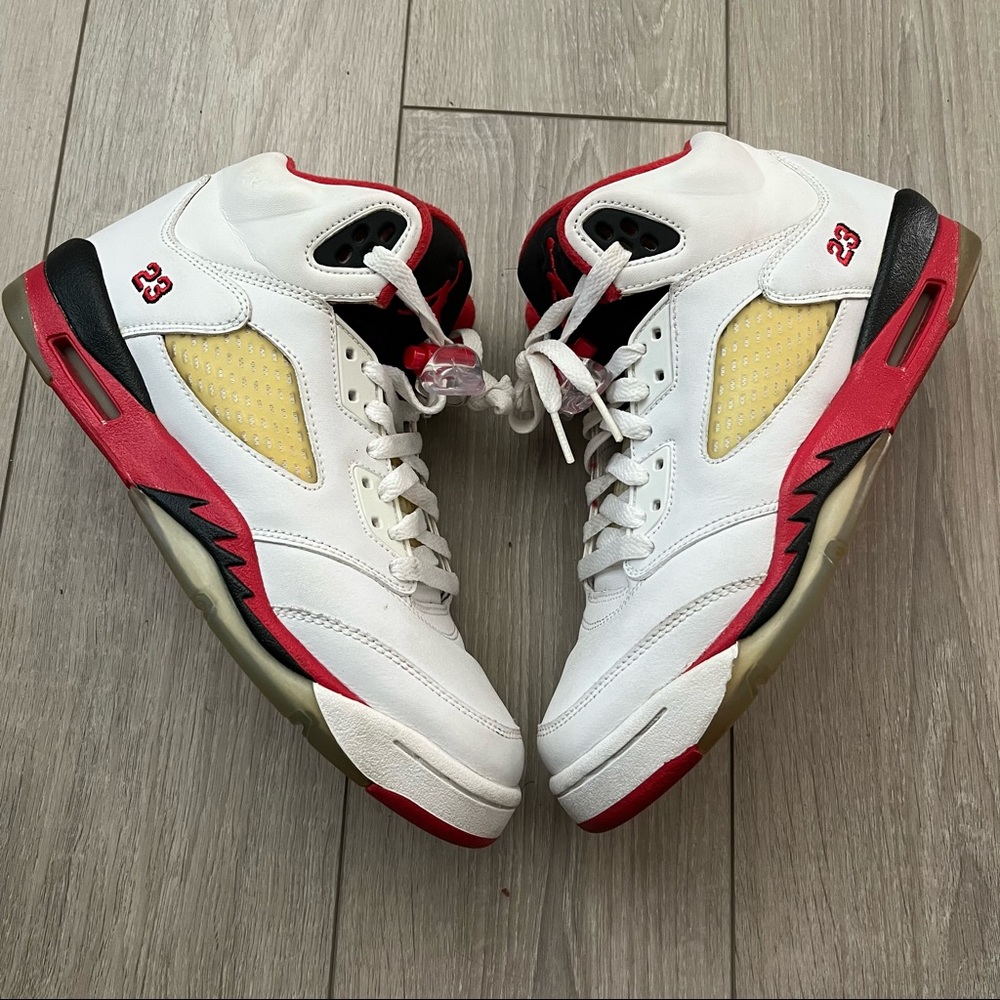 Nike - Retro Jordan 5 Fire Red Size 7y